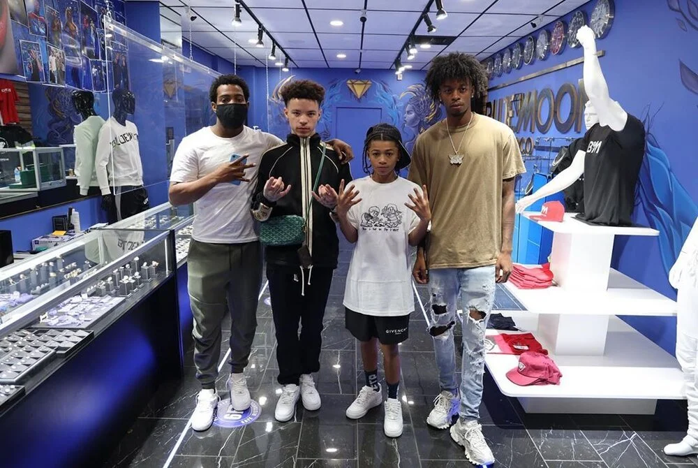 Jae Lynx Signs His First Record Deal — Artist Living In an